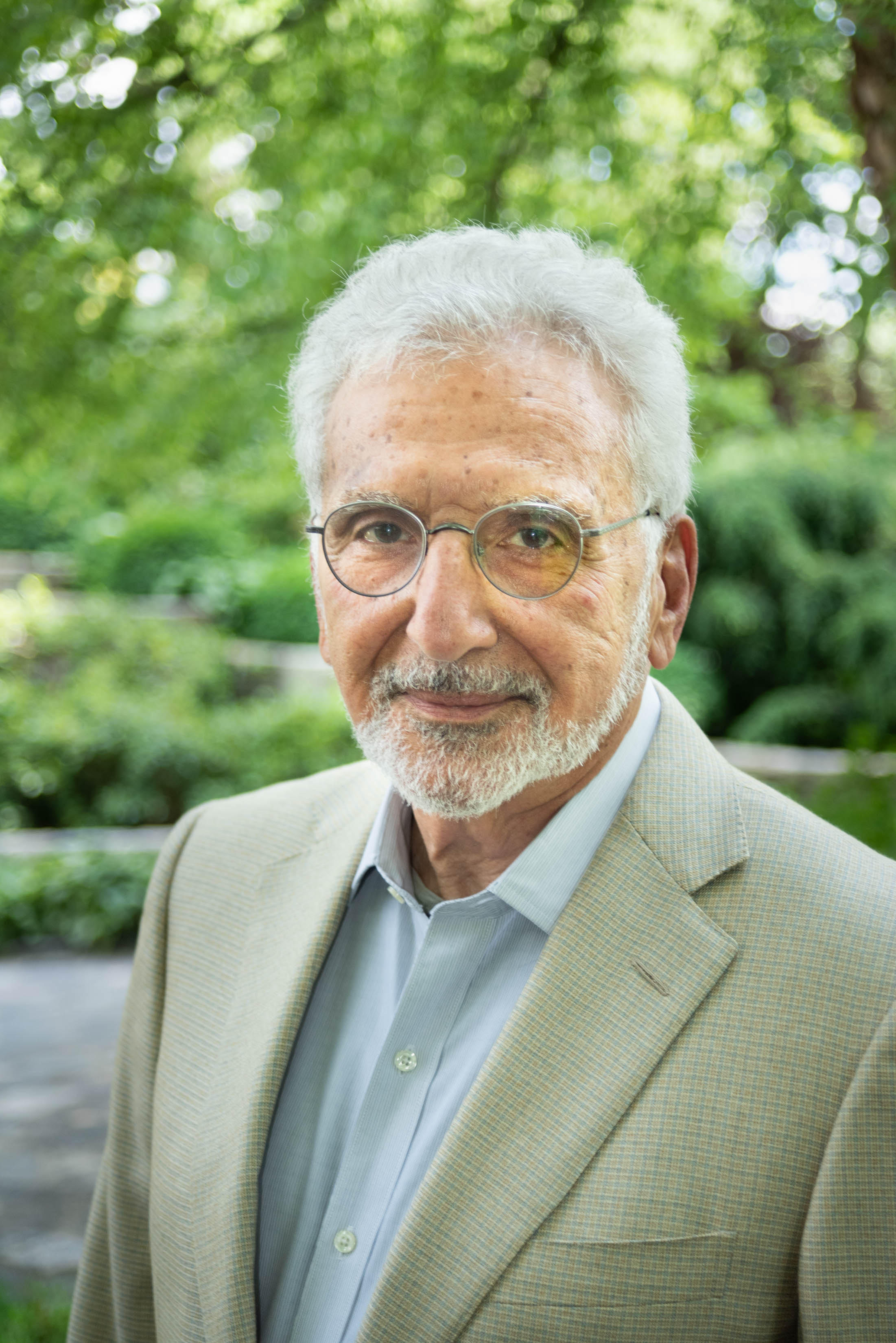 Headshot of Larry Lederman.