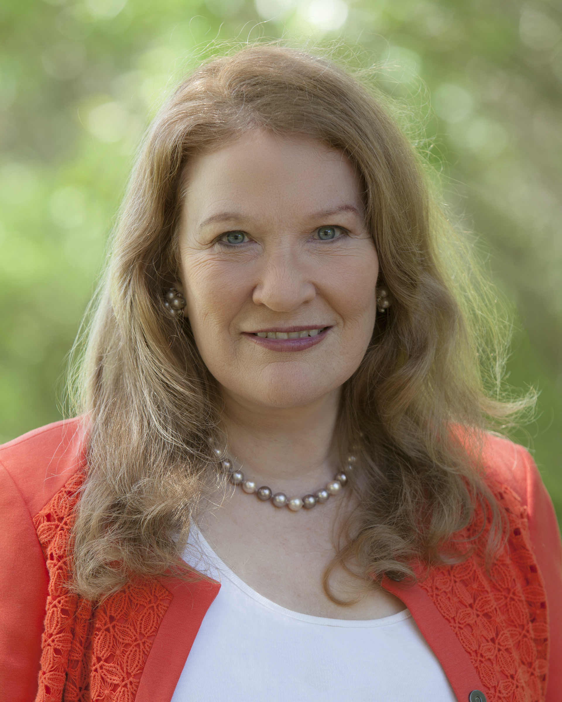 Headshot of Victoria Kastner.